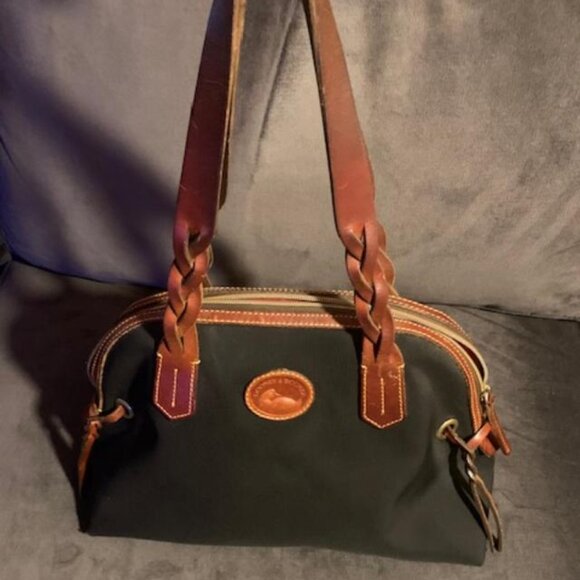 Dooney & Bourke Shoulder Bag with Key Chain on the Inside - Picture 1 of 5